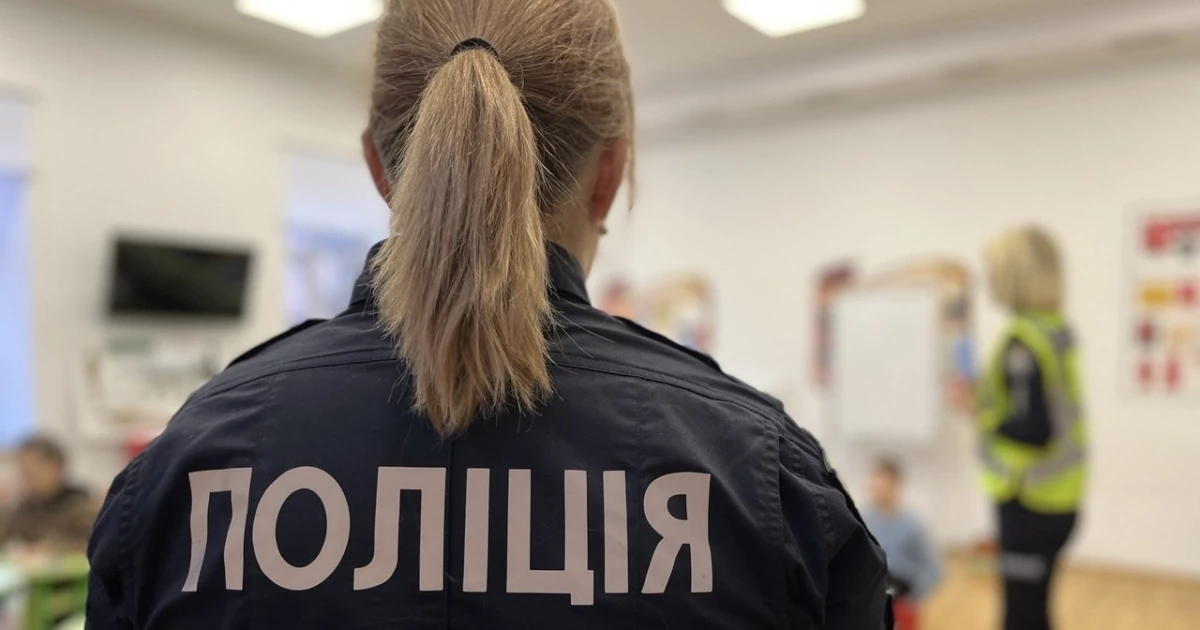 Місце інциденту на вулиці Космонавтів, 77 в Одесі, де невідомий відкрив вогонь по співробітниках територіального центру