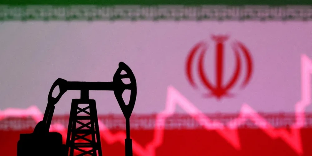 Нафтова платформа в Перській затоці на тлі карти Близького Сходу