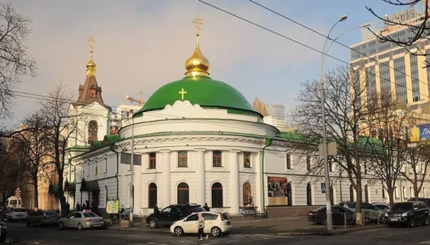 У Києві внаслідок нічної атаки 22 жовтня постраждав Введенський монастир УПЦ