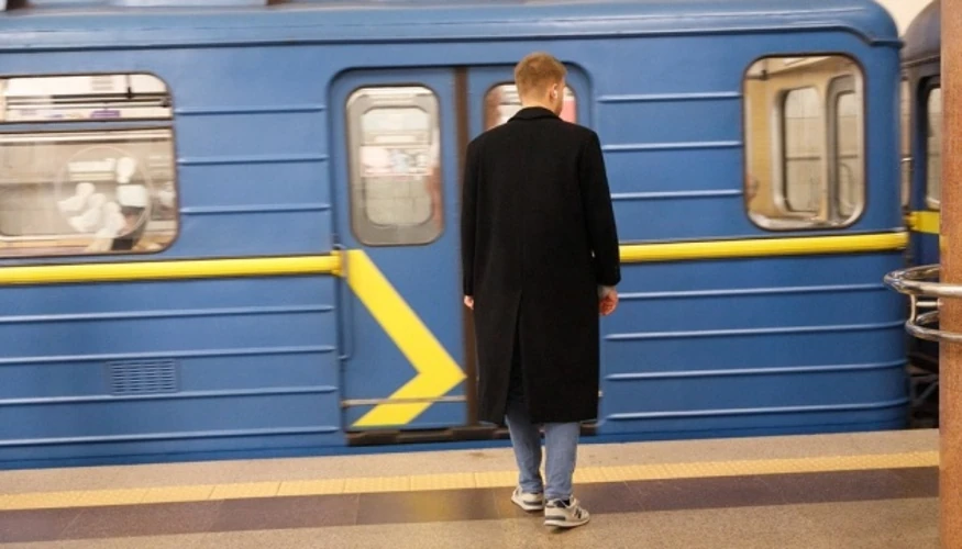Станція Київського метрополітену під час знеструмлення 8 жовтня 2026 року